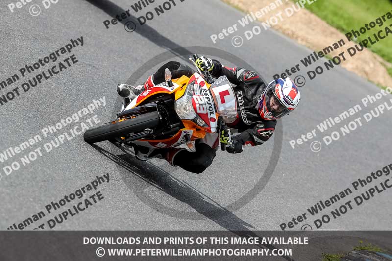 enduro digital images;event digital images;eventdigitalimages;lydden hill;lydden no limits trackday;lydden photographs;lydden trackday photographs;no limits trackdays;peter wileman photography;racing digital images;trackday digital images;trackday photos